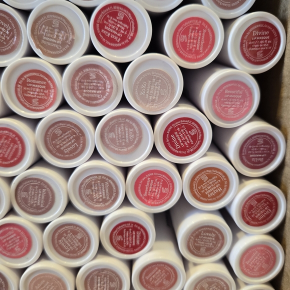 Wonderskin lip masques 3 for 33! New! Great deal! - Picture 5 of 13